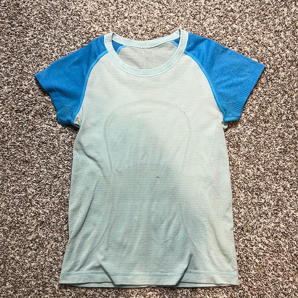 Lululemon swiftly tech short sleeve